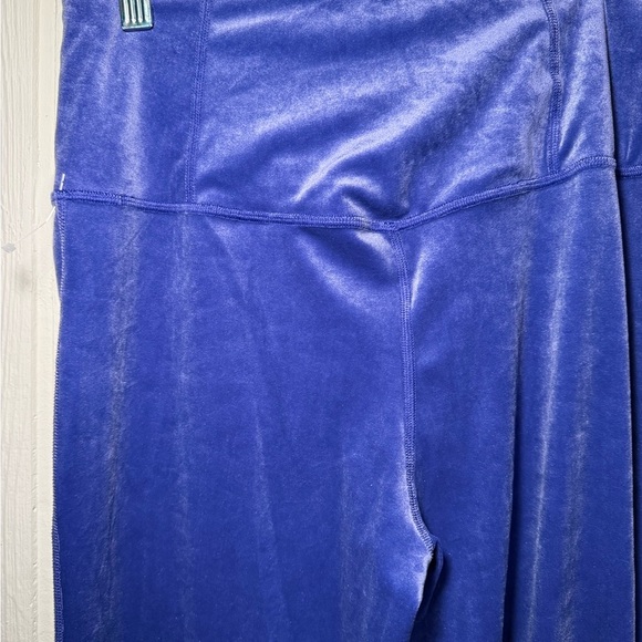 Athleta Elation Velvet Flare Pant Sz S Purple NWOT - Picture 5 of 10
